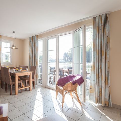 BUNGALOW 8 personnes - - 2 chambres + 1 alcôve - Terrasse - Vue sur le lac