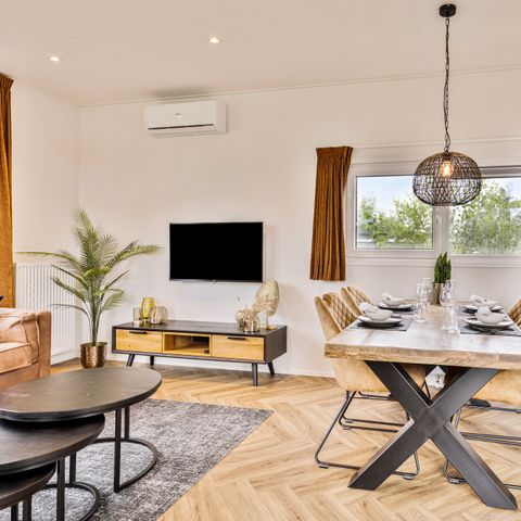 BUNGALOW 6 personnes - Module spécial bien-être (bain à remous)