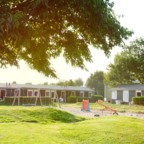 BUNGALOW 4 personnes