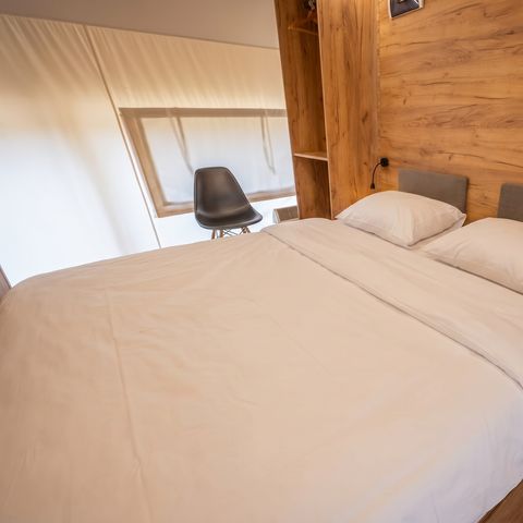 TENTE TOILE ET BOIS 4 personnes - Tente Glamping Bord de mer Luxe