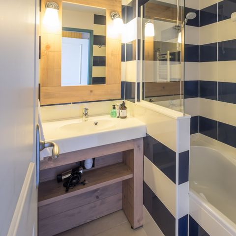 APPARTEMENT 3 personnes - - 1 chambre - Terrasse ou balcon - Vue sur la mer