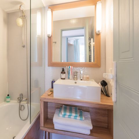 APPARTEMENT 4 personnes - - 1 chambre - Terrasse - Climatisation