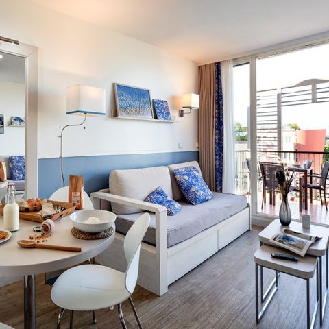 APPARTEMENT 4 personnes - - 1 chambre - Bain à remous - Terrasse - Climatisation - Vue sur le port