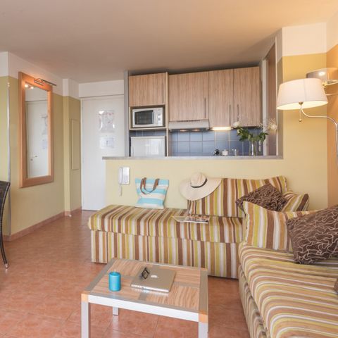 APPARTEMENT 6 personnes - - 1 chambre + 1 alcôve - Terrasse - Climatisation