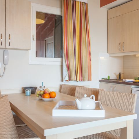 APPARTEMENT 6 personnes - - 1 chambre + 1 alcôve - Terrasse ou balcon - Vue sur la mer