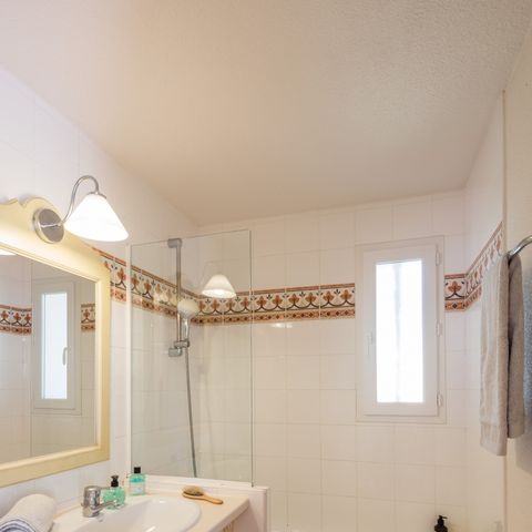 APPARTEMENT 4 personnes - - 1 chambre - Terrasse - Rez-de-jardin