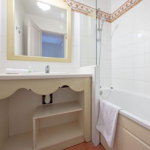 APPARTEMENT 5 personnes - - 1 chambre - Terrasse ou balcon - Vue sur la rivière