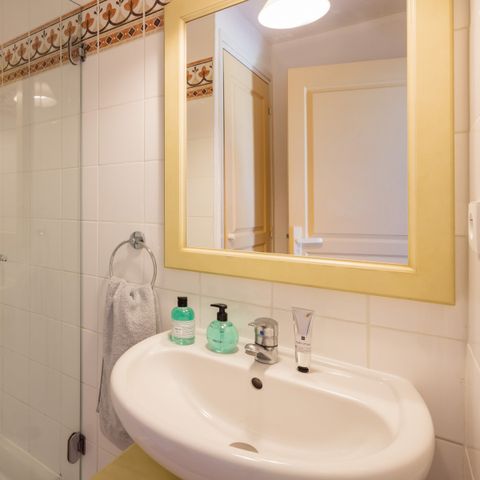 APPARTEMENT 6 personnes - - 2 chambres - Terrasse - Rez-de-jardin