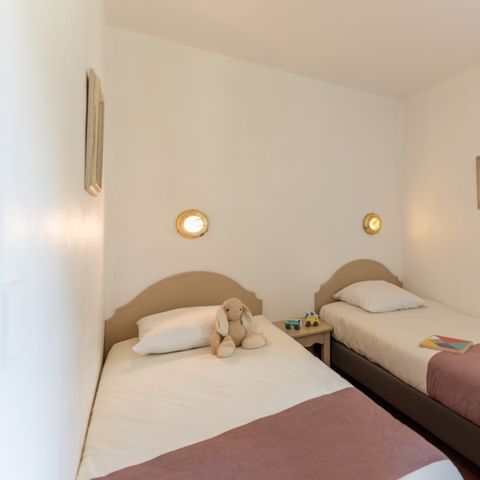 APPARTEMENT 6 personnes - - 2 chambres - Terrasse - Rez-de-jardin