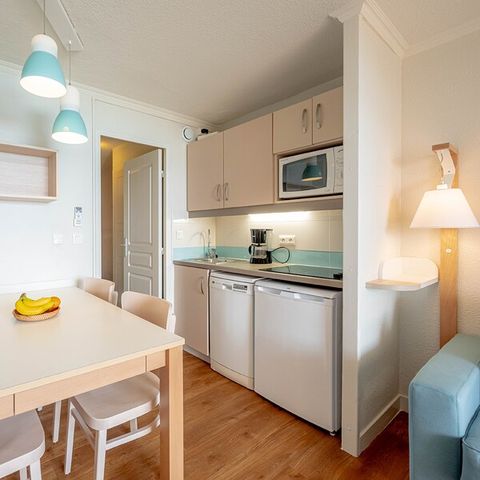 Studio 4 personnes - 1 coin - Nuit - Climatisation - Terrasse ou balcon