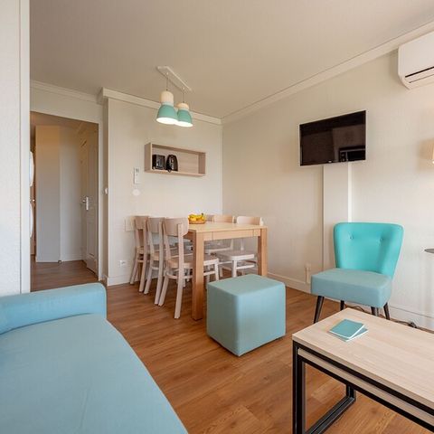 Appartement 6 personnes - 1 chambre - 1 coin - Nuit - Climatisation - Terrasse ou balcon