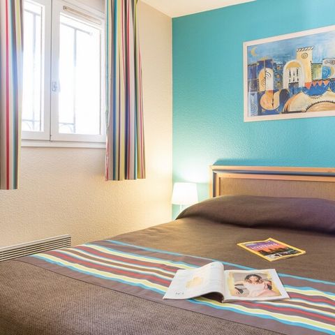 Appartement 7 personnes - 1 chambre - 1 coin - Nuit - Terrasse ou balcon
