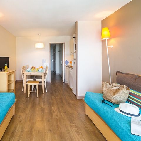 Appartement 7 personnes - 1 chambre - 1 coin - Nuit - Vue sur la mer - Terrasse ou balcon