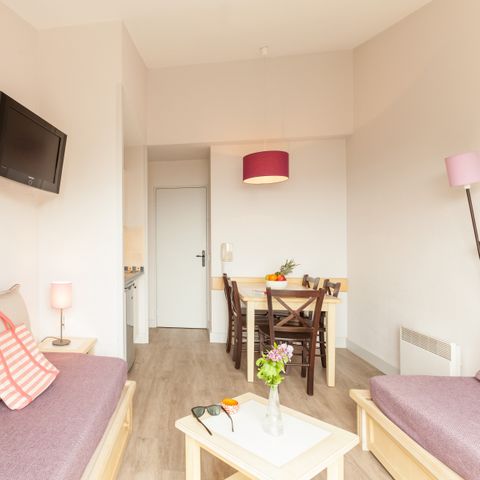 APPARTEMENT 4 personnes -  1 chambre - Terrasse ou balcon - Vue sur le jardin