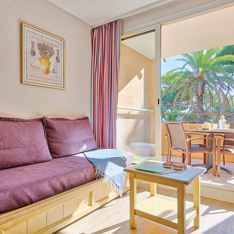 APPARTEMENT 4 personnes -  1 chambre - Terrasse ou balcon - Vue sur le jardin