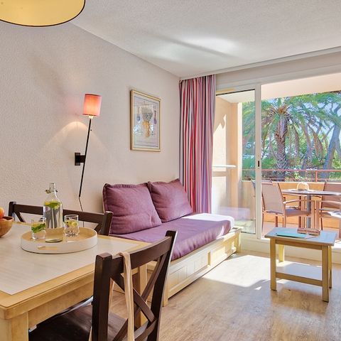 APPARTEMENT 4 personnes - 1 chambre – Terrasse ou balcon – Vue jardin