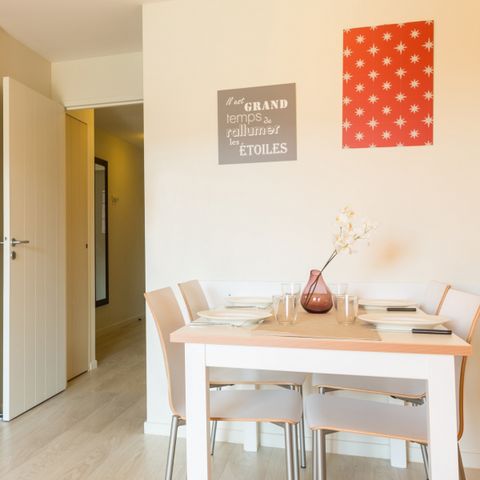APPARTEMENT 4 personnes - - 1 chambre - Vue sur le jardin