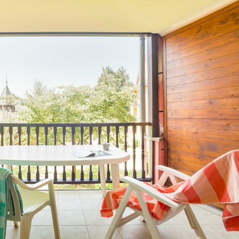 APPARTEMENT 6 personnes - - 1 chambre + 1 alcôve - Vue sur le jardin