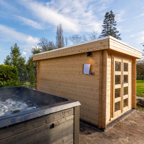 LODGE 4 personnes - Lodge forestier avec bain à remous