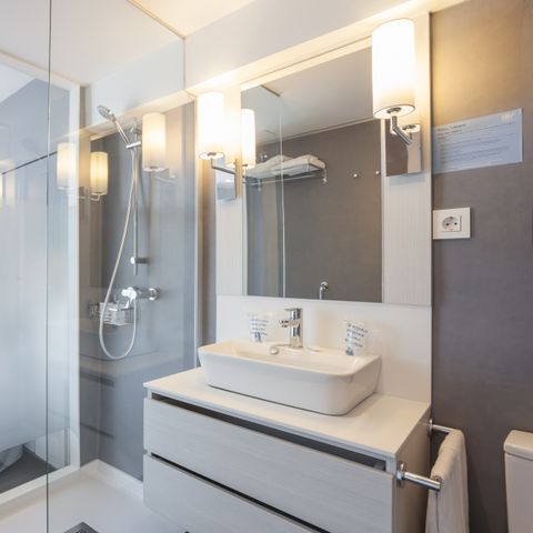 Chambre 2 personnes - Chambre supérieure climatisée avec vue sur la mer