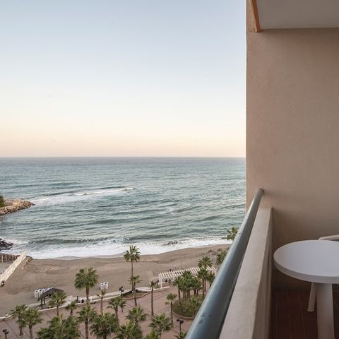 Chambre 2 personnes - Junior Suite Balcon - Vue sur la mer - 1 chambre
