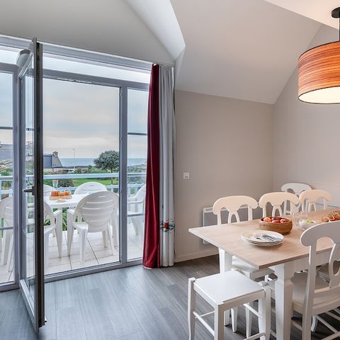 APPARTEMENT 8 personnes - - 2 chambres + 1 alcôve - Terrasse ou balcon - Vue sur la mer