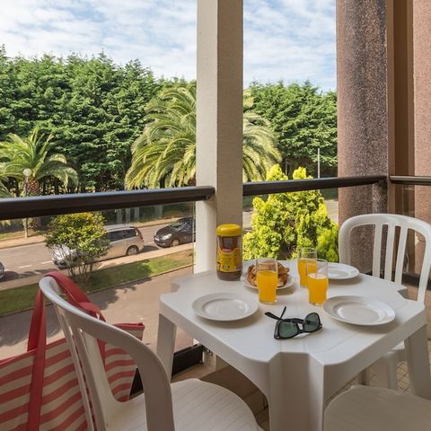 APPARTEMENT 4 personnes - - 1 alcôve de couchage - Terrasse ou balcon