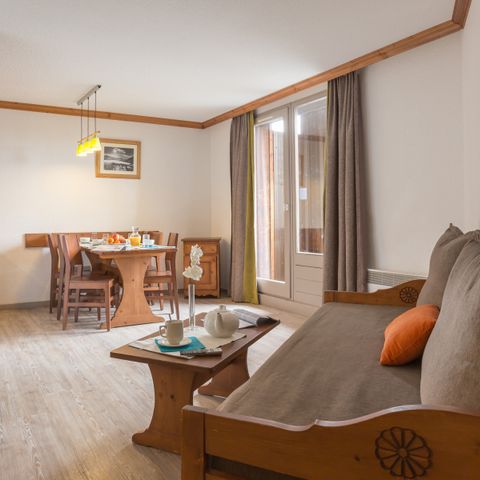 STUDIO 6 personnes - 1 zone de couchage - orientée vers le sud