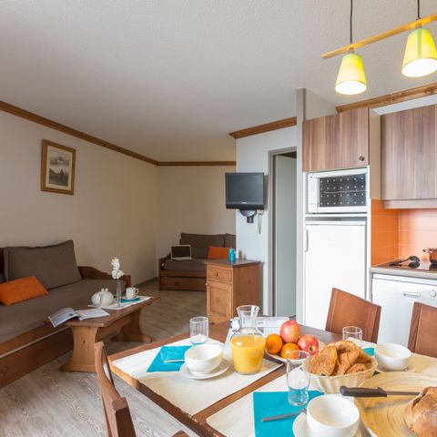 STUDIO 6 personnes - 1 zone de couchage - orientée vers le sud