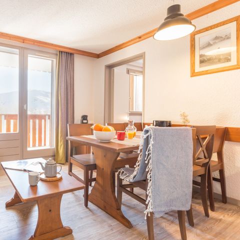 APPARTEMENT 6 personnes - 1 chambre + 1 coin nuit - orientation sud