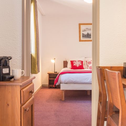 APPARTEMENT 6 personnes - 1 chambre + 1 coin nuit - orientation sud