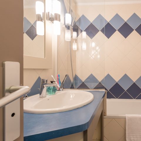 APPARTEMENT 4 personnes - - 1 alcôve de couchage - Climatisée