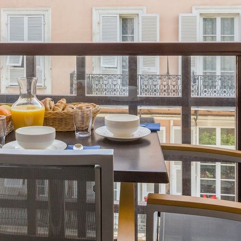 Appartement 6 personnes - 1 chambre - 1 coin - Nuit - Balcon - Climatisé - Rénové