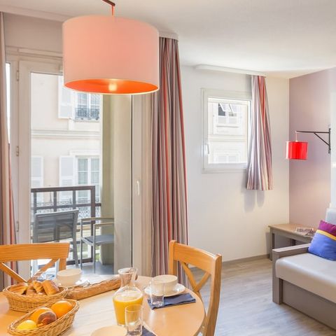 Appartement 6 personnes - 1 chambre - 1 coin - Nuit - Balcon - Climatisé - Rénové