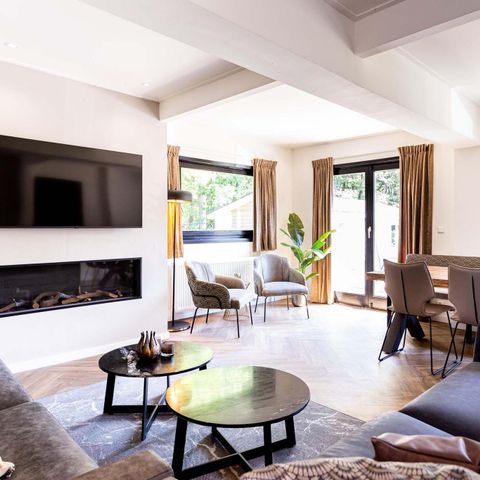 MAISON 10 personnes - Villa Wellness (bain à remous)