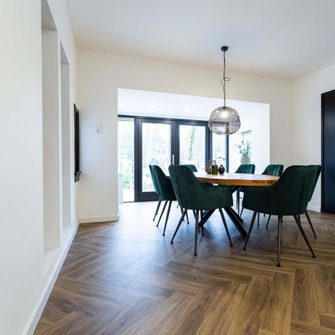 MAISON 8 personnes - Villa Wellness (bain à remous)