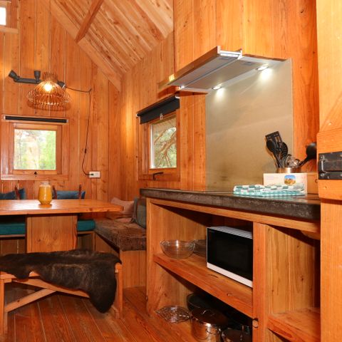 HÉBERGEMENT INSOLITE 5 personnes - Cabane de hobo à l'altitude 5
