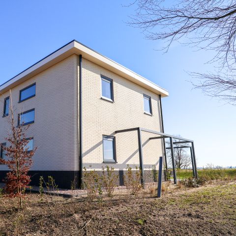 MAISON 8 personnes - Cube Magnefique
