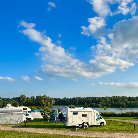 Emplacement - Aire de stationnement pour camping-cars « Comfort »