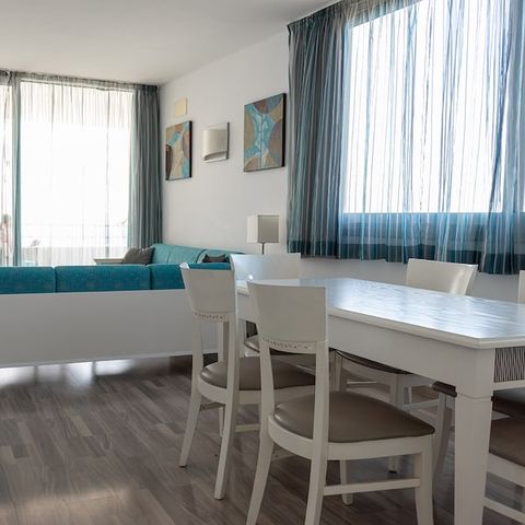 Appartement 6 personnes - 2 chambres - Vue piscine