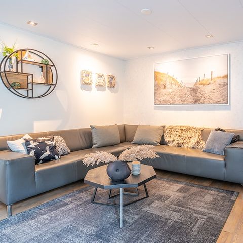 MAISON 8 personnes - Perle blanche