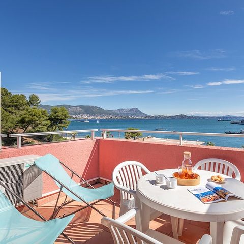 Studio 5 personnes - 1 coin - Nuit - Vue mer