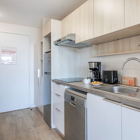 Studio 5 personnes - 1 coin - Nuit - Vue mer