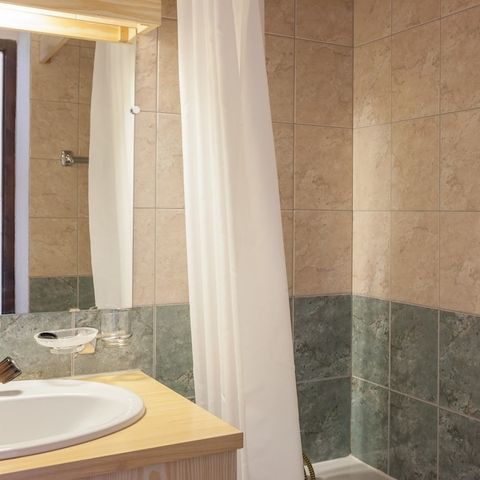 APPARTEMENT 4 personnes - (max 2 adultes) Studio Standard-Eco Y2Y14S
