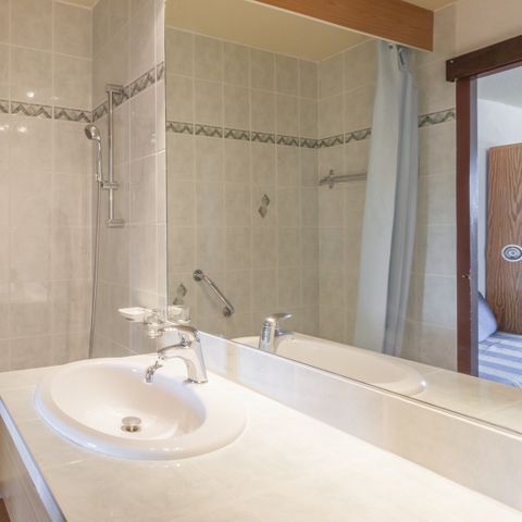 APPARTEMENT 5 personnes - (max 3 adultes) Standard-Eco Y2Y25D