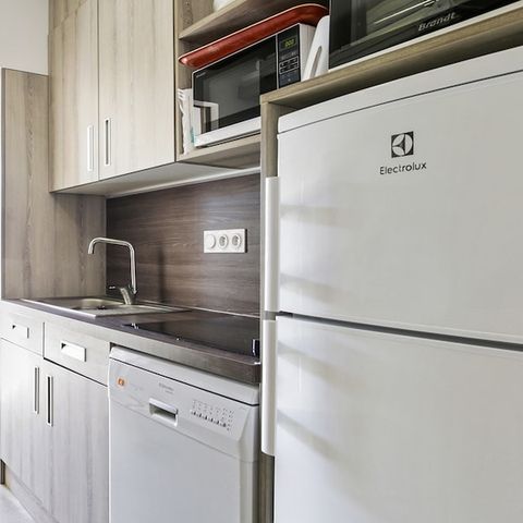 APPARTEMENT 4 personnes - (max 3 adultes) Studio Standard-Eco S1Y14D
