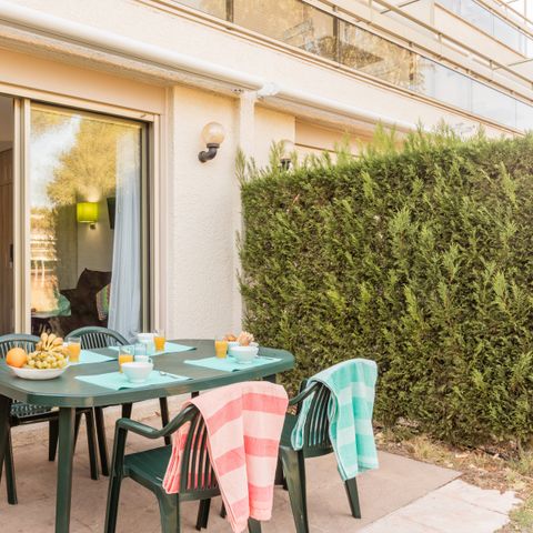 APPARTEMENT 5 personnes - (max 4 adultes) Studio Standard-Eco Gardenview S1Y15ID
