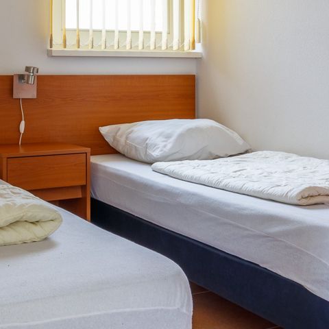 BUNGALOW 4 personnes - 65