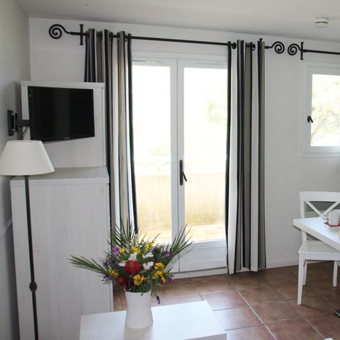 APPARTEMENT 6 personnes - G/221_2 PIECES CABINE 6 PERSONNES