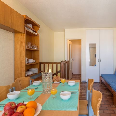 Appartement 6 personnes - 1 chambre - 1 coin - Nuit - Vue port
